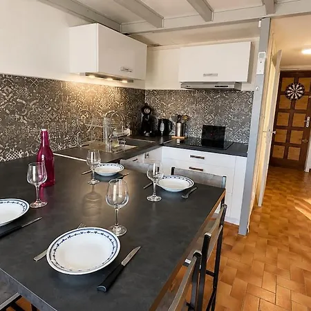 Duplex Avec Balcon - Climatisation - 150 M De La