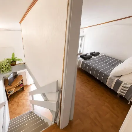 Duplex Avec Balcon - Climatisation - 150 M De La Lägenhet *