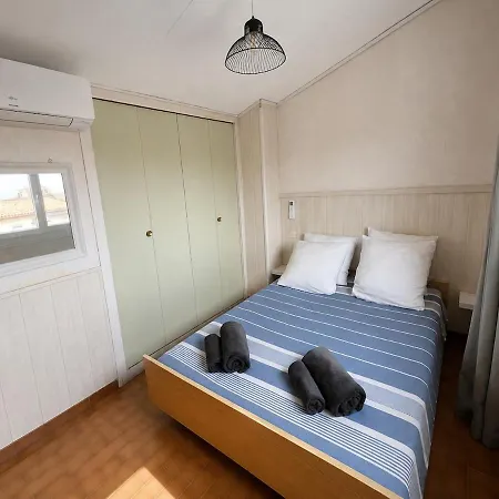 Apartman Duplex Avec Balcon - Climatisation - 150 M De La